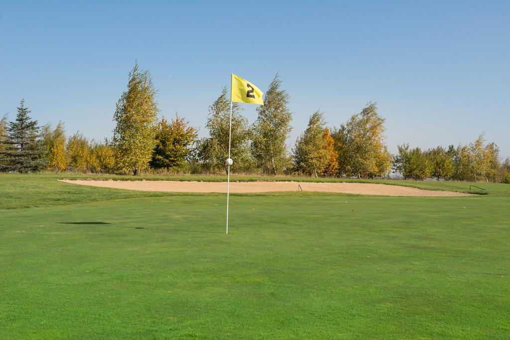 Land- Und Golfhotel Alte Fliegerschule Эйзенах Экстерьер фото