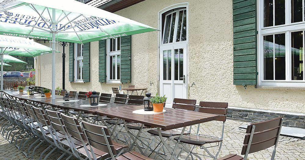 Land- Und Golfhotel Alte Fliegerschule Эйзенах Экстерьер фото