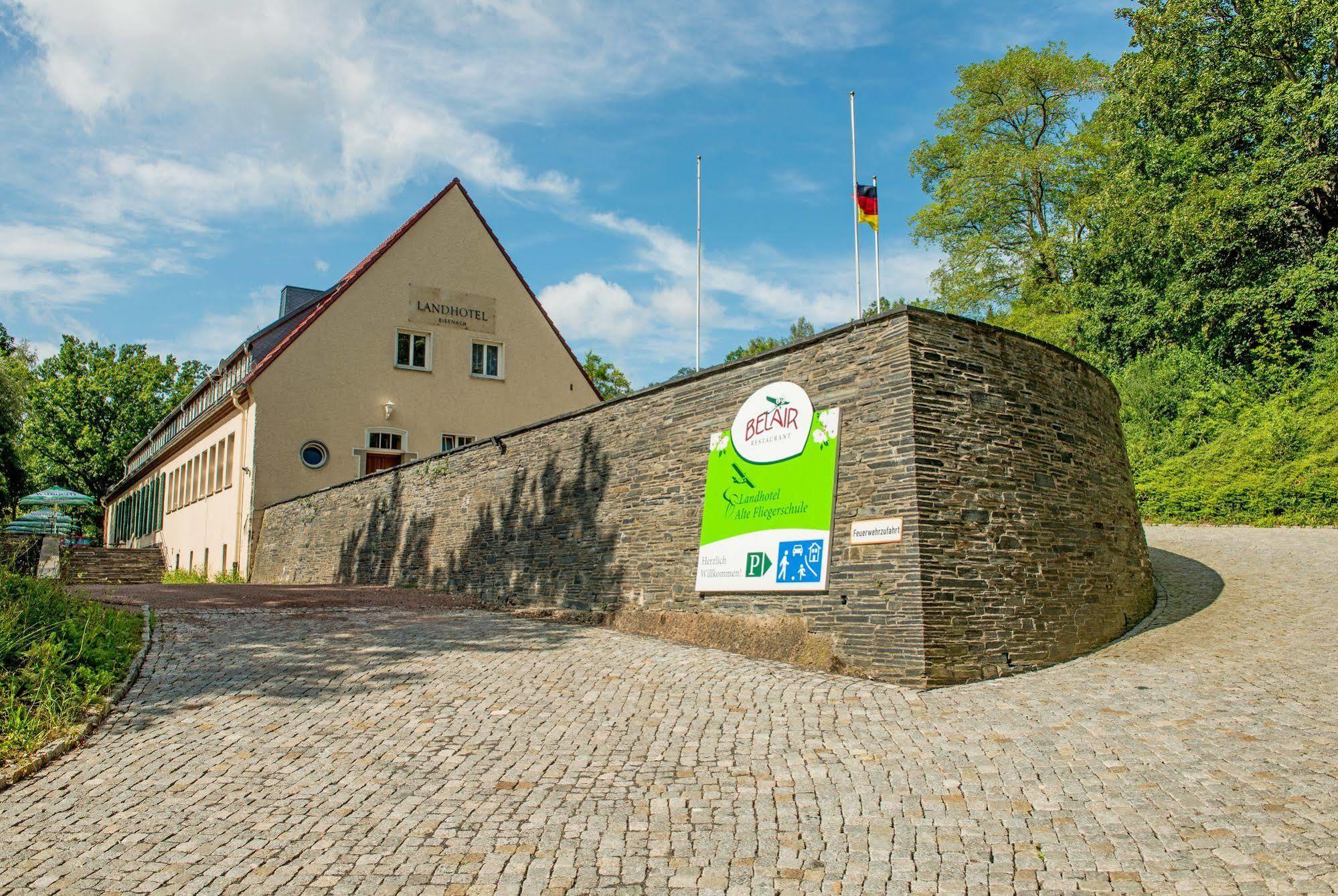 Land- Und Golfhotel Alte Fliegerschule Эйзенах Экстерьер фото