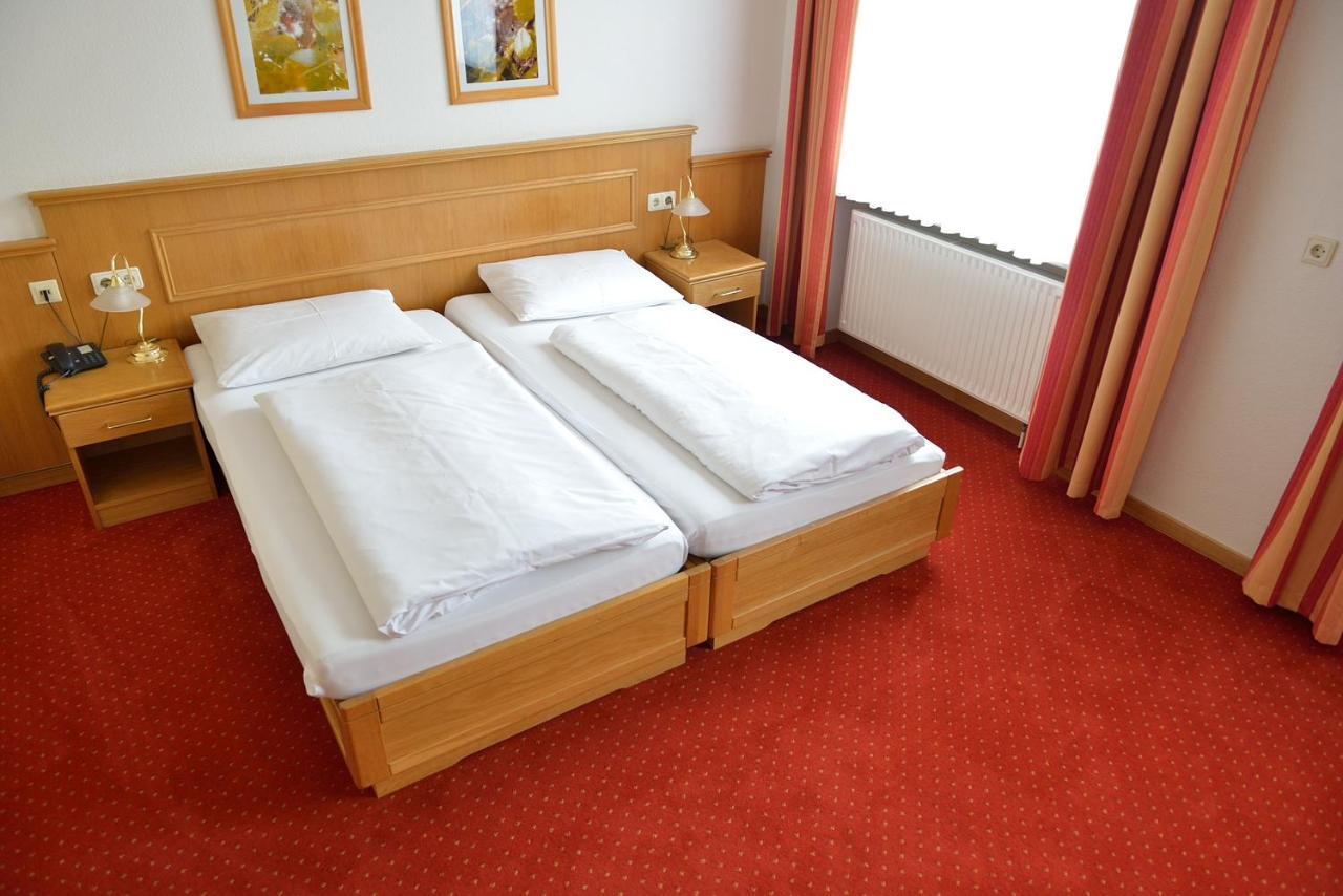 Land- Und Golfhotel Alte Fliegerschule Эйзенах Экстерьер фото
